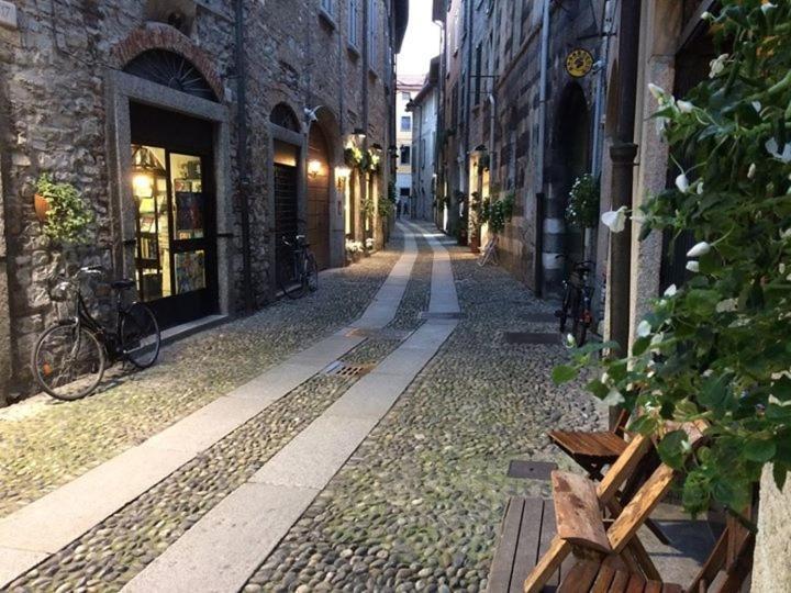 Apartmán Antica Corte, Bilocale Nel Centro Storico Di Como Exteriér fotografie